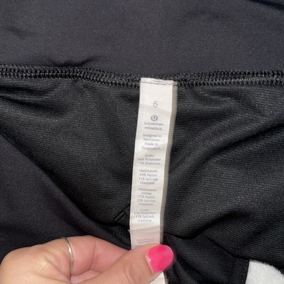 Lululemon Shorts with under shorts - Picture 5 of 5